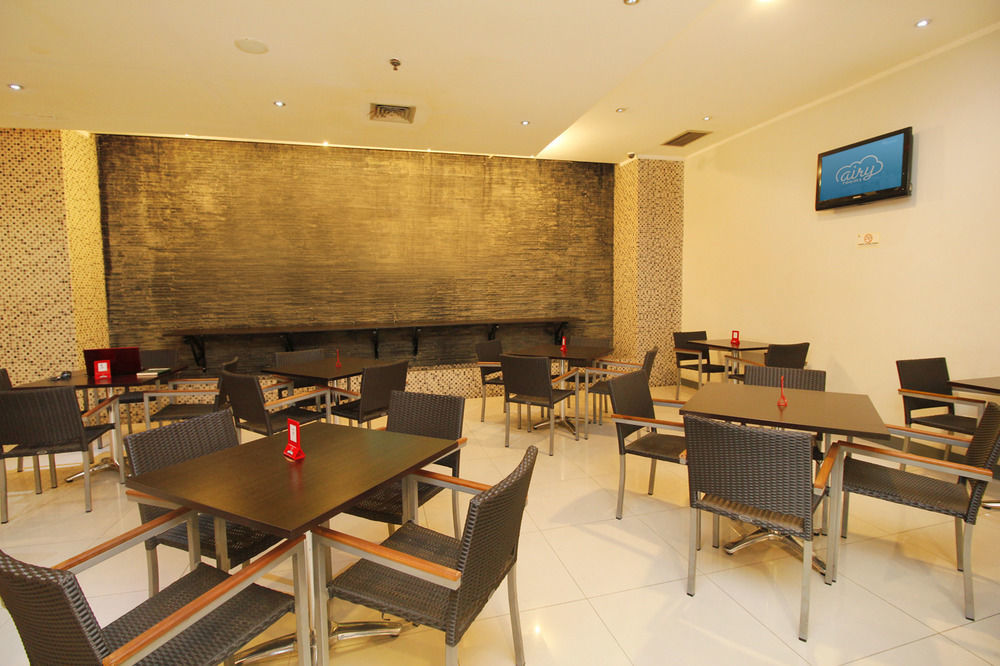 Airy Glodok Pinangsia Raya Jakarta Hotel Exterior photo