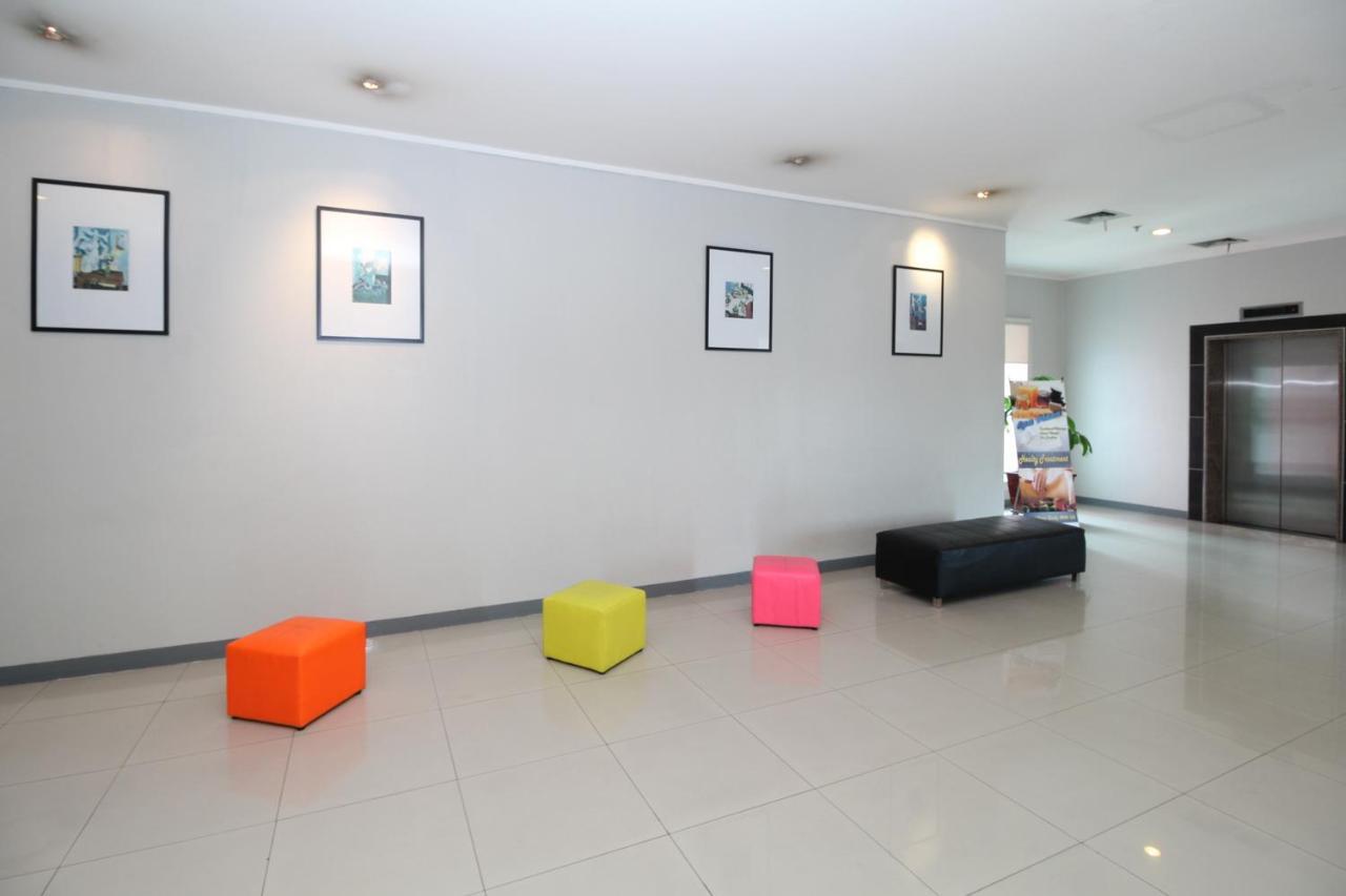 Airy Glodok Pinangsia Raya Jakarta Hotel Exterior photo