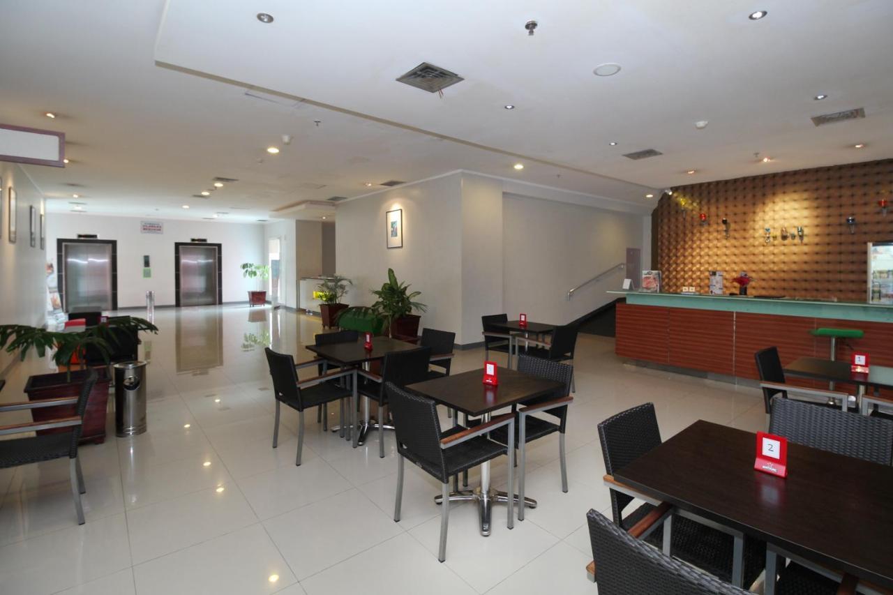 Airy Glodok Pinangsia Raya Jakarta Hotel Exterior photo