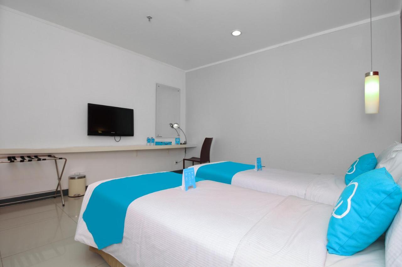 Airy Glodok Pinangsia Raya Jakarta Hotel Exterior photo