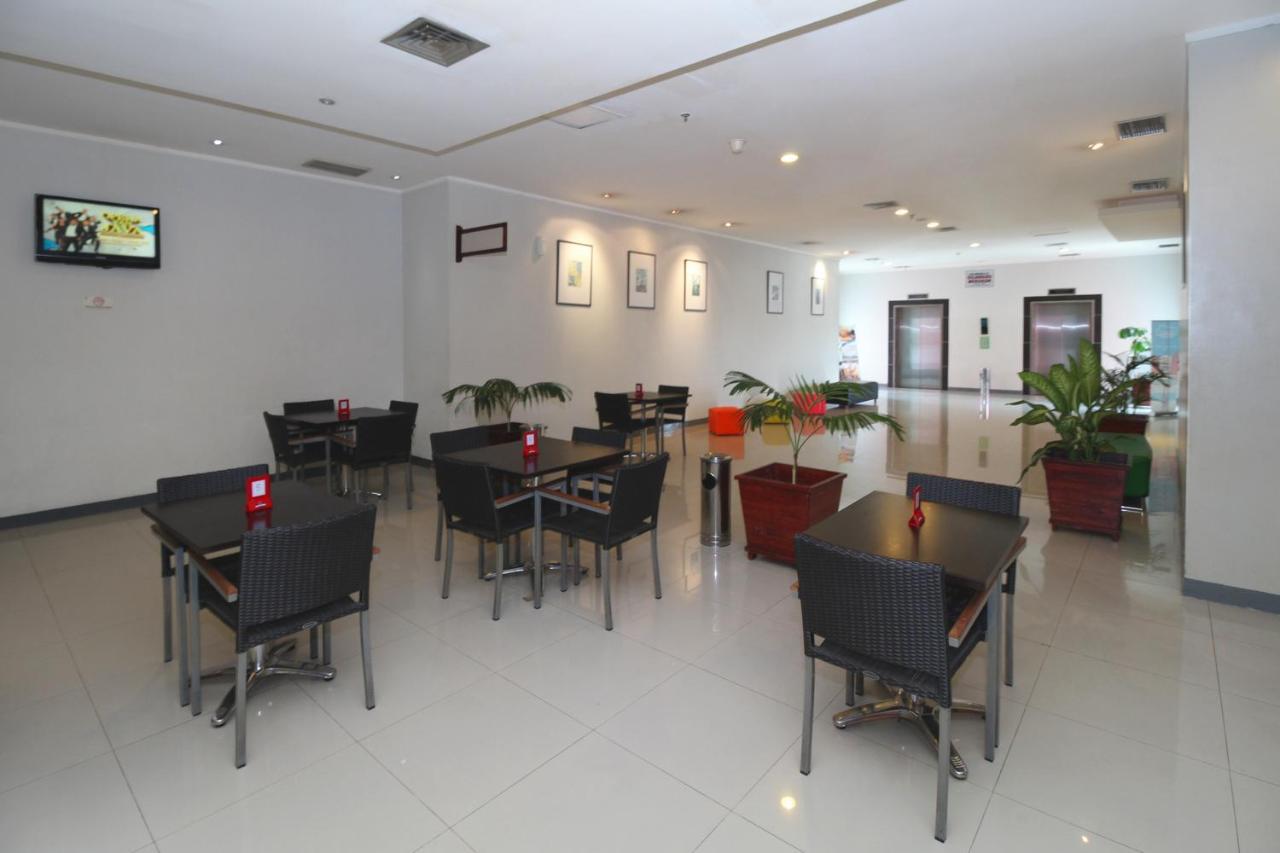 Airy Glodok Pinangsia Raya Jakarta Hotel Exterior photo