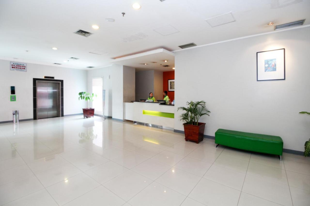Airy Glodok Pinangsia Raya Jakarta Hotel Exterior photo