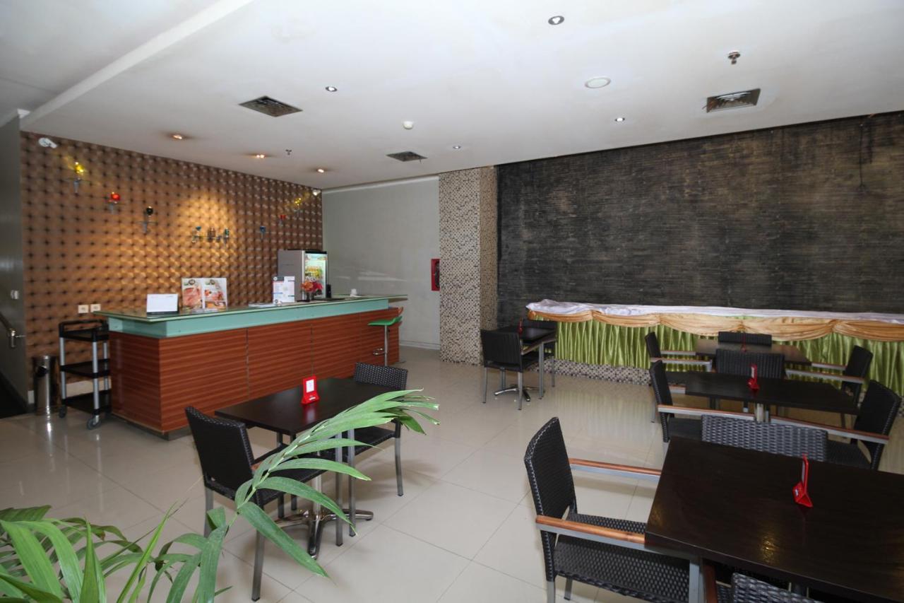 Airy Glodok Pinangsia Raya Jakarta Hotel Exterior photo